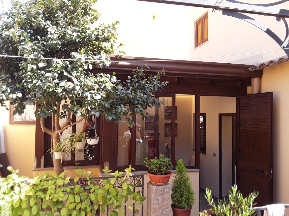 מילאצו Al Castello B&B מראה חיצוני תמונה