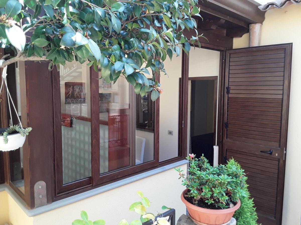 מילאצו Al Castello B&B מראה חיצוני תמונה