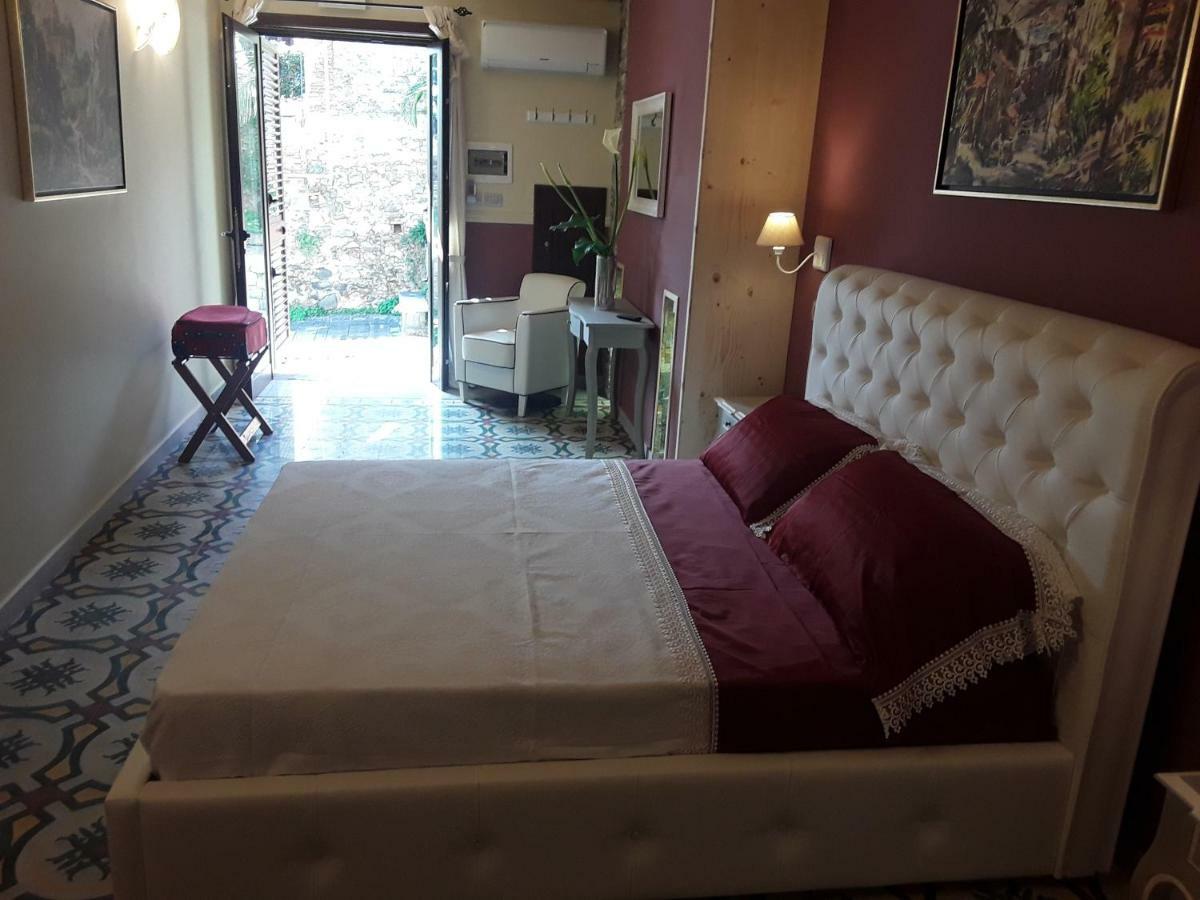 מילאצו Al Castello B&B מראה חיצוני תמונה
