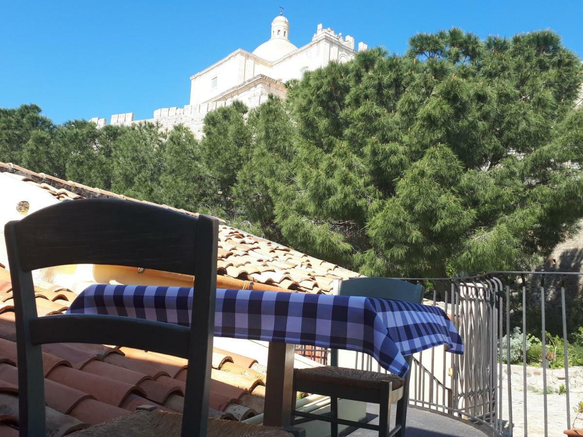 מילאצו Al Castello B&B מראה חיצוני תמונה