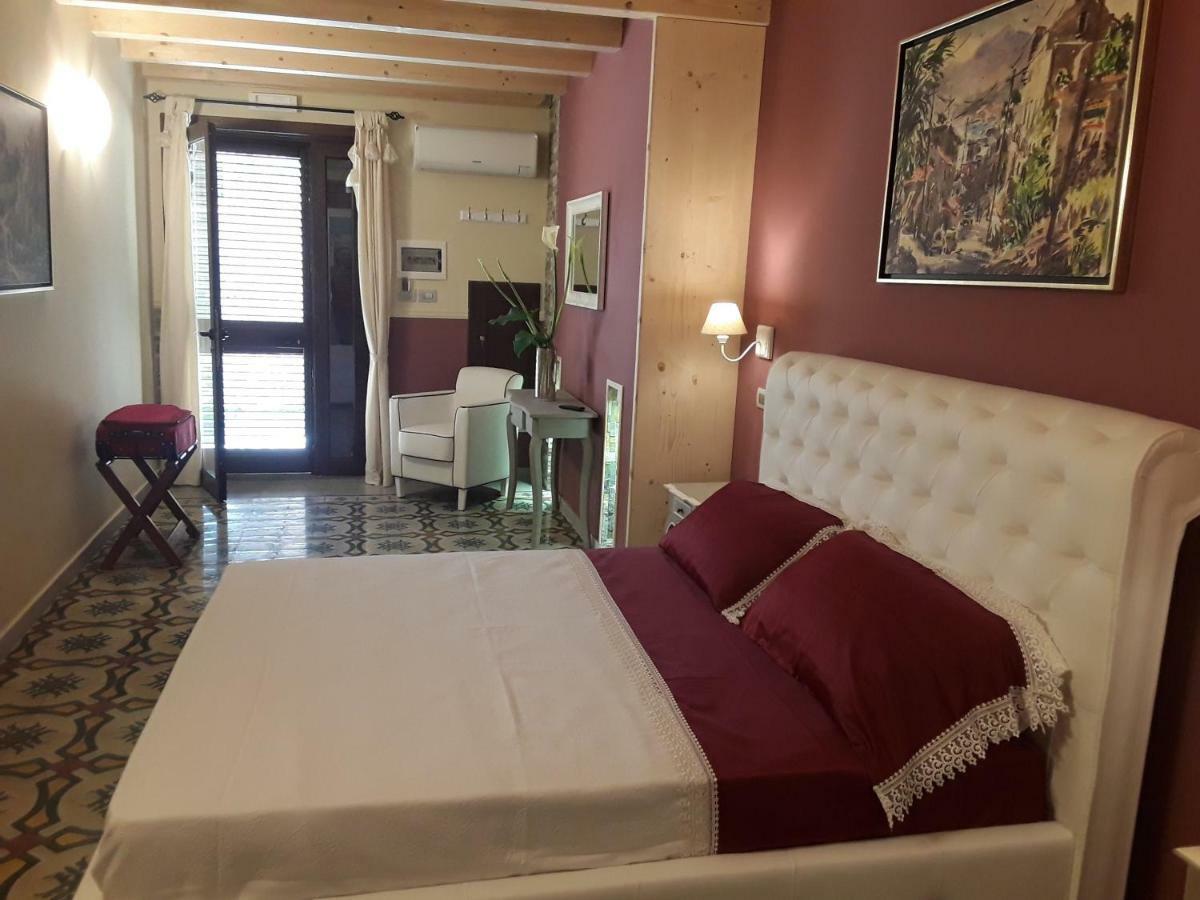 מילאצו Al Castello B&B מראה חיצוני תמונה
